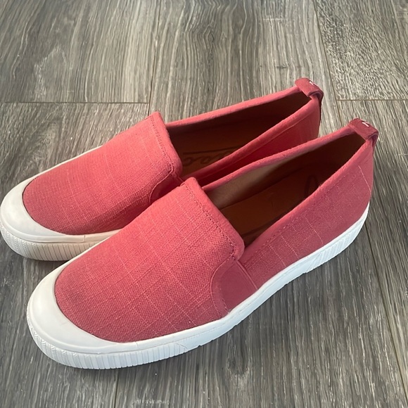 Zodiac Shoes - Women’s Zodiac Shoes Size 8.5